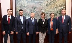 AK Parti'li Albayrak'tan Büyükşehir Belediye Başkanı Ünlüce'ye ziyaret