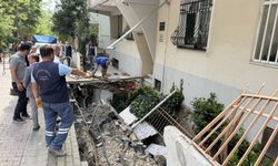 Avcılar'da istinat duvarı yıkılan bina boşaltıldı