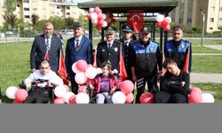 Bingöl polisinden 3 bedensel engelliye akülü tekerlekli sandalye desteği