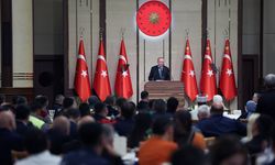 Cumhurbaşkanı Erdoğan: "(1 Mayıs) 55 ilimizdeki 103 etkinliğe izin verilmiştir. Müsaade edilenler dışında bir alanda miting düzenleme ısrarının iyi niyetli olmadığı açıktır"