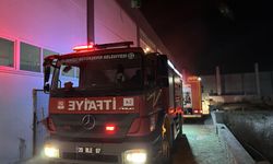 Denizli'de çıkan fabrika yangınında 2 kişi dumandan etkilendi