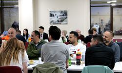 Kırgızistan'da, Türkiye'nin Bişkek Büyükelçiliği mensupları ile Türk sağlıkçılar birlikte iftar yaptı