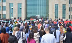 Kırşehir'deki öğrenci ve akademisyenlerden Filistin için ABD'de eylem yapan öğrencilere destek