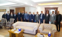 MHP İl Başkanı Demirezen, belediye başkanları ve meclis üyeleriyle toplantı yaptı