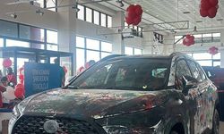 Öğrenciler 23 Nisan’da otomobile resim çizdi