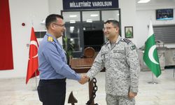 PNS Babur korvetinin personeli ve leventler iftar yaptı