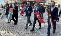 Rize'de sağlık çalışanları "sessiz yürüyüş" ile İsrail'i protesto etti