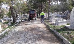 Sorgun'da Ramazan Bayramı öncesi mezarlıklarda temizlik yapıldı