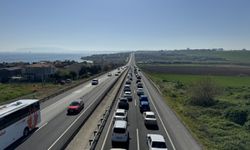 Tekirdağ-İstanbul yolunda trafik yoğunluğu yaşanıyor