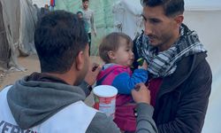 Yeryüzü Doktorları Derneğinden Gazzeli bebeklere süt ve mama desteği