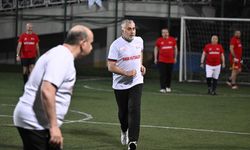 Bakan Işıkhan, sendika temsilcileriyle halı sahada maç yaptı