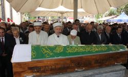 Acun Ilıcalı'nın vefat eden amcasının cenazesi, Kocaeli'de defnedildi