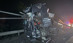 Anadolu Otoyolu'nda iki tırın karıştığı kazada iki kişi öldü, bir kişi yaralandı