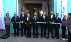 Eskişehir'de Atatürk Mesleki ve Teknik Anadolu Lisesi'nde "Otomotiv Fuarı" açıldı