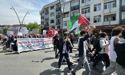 FSMVÜ öğrenci ve akademisyenleri Filistin'e destek eylemi düzenledi