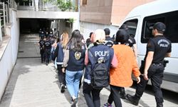 Gaziantep'te FETÖ operasyonunda yakalanan 13 zanlı adliyeye sevk edildi