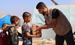İHH'den İdlib'deki kamplara ekmek yardımı