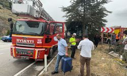 Isparta'da refüjdeki ağaca çarpan yolcu otobüsündeki 11 kişi yaraladı