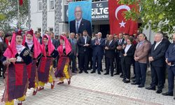 İYİ Parti Genel Başkanı Dervişoğlu, Aksaray'da partililerle bir araya geldi