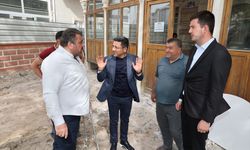Nevşehir Belediye Başkanı Arı, restorasyonu süren şadırvanı inceledi