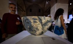 "Porselene Giden Yolda Mavi-Beyaz Seramikler" sergisi açıldı