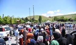 Pursaklar'daki "Endemik Vadi"de vatandaşlara ata tohumu fide dağıtımı yapıldı