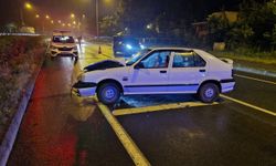 Rize'de iki otomobilin çarpıştığı kazada 4 kişi yaralandı