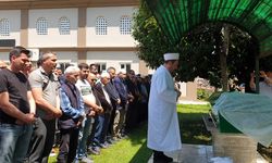 Sakarya’da kendisini yakmaya çalışan oğlunu engellemek isterken yaralanan anne hastanede öldü