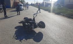 Sivas'ta otomobille çarpışan motosikletin sürücüsü ağır yaralandı