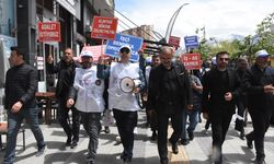 Van'da işten çıkarılan belediye çalışanları eylem yaptı