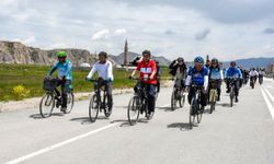 Van'da "Tarihe saygı, geçmişe vefa" sloganıyla bisiklet etkinliği düzenlendi