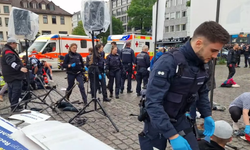 Almanya'nın Mannheim kentinde bıçaklı saldırı: Biri polis, üç kişi yaralandı
