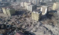 6 Şubat depremlerinde 103 kişinin yaşamını yitirdiği Ebrar Sitesi davası ertelendi