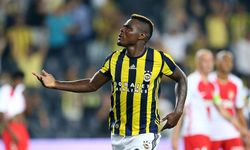 Emenike'den Aziz Yıldırım paylaşımı: 'Fenerbahçe'nin babası...'