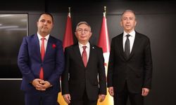 Galatasaray'da başkan adayları renklerini seçti