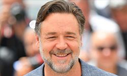 Russell Crowe, yeni rolü için bambaşka biri oldu