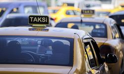 Kadın müşterilere saldıran taksici trafikten men edildi