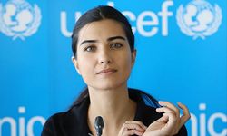 Tuba Büyüküstün, Cannes Film Festivali tarzıyla eleştirildi