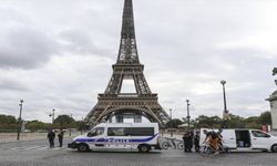 Paris'te vatandaşlar AP seçimlerinde sandıktan aşırı sağın çıkmasını protesto etti