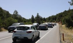 Antalya-Konya kara yolunda bayram tatili yoğunluğu yaşanıyor