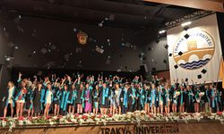 Başpehlivanlar Kırkpınar'da kol bağlamadan önce mezuniyet sevinci yaşadı