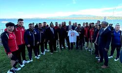 Çalışma ve Sosyal Güvenlik Bakanı Işıkhan, Ampute Milli Futbol Takımı ile bir araya geldi