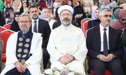 Diyanet İşleri Başkanı Erbaş, Ankara Üniversitesi İlahiyat Fakültesi'nin mezuniyet töreninde konuştu: