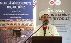 Diyanet İşleri Başkanı Erbaş, Mekke'de Türk hacı adaylarıyla buluştu: