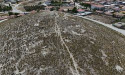 Eskil ilçesindeki Böğet Höyüğü'nde inceleme yapıldı