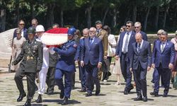 Estonya Cumhurbaşkanı Karis Anıtkabir'i ziyaret etti