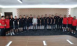 Görme Engelliler Erkek Milli Futbol Takımı, Başkan Özdoğan'ı ziyaret etti