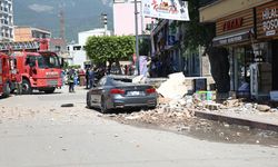 GÜNCELLEME - Hatay'da patlama meydana gelen bina ve çevresinde hasar oluştu