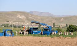 Kayseri'de kaza kırıma uğrayan eğitim uçağının enkazı kaldırıldı