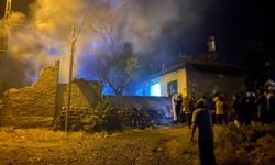 Kayseri'de müstakil evin bahçesindeki depo yandı